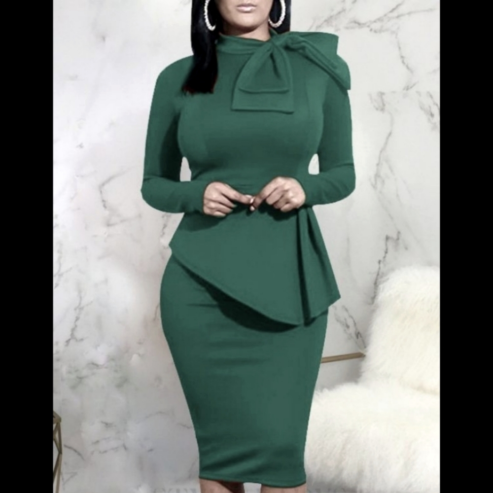🆕️ LISTING!! BNWOT PUSSYBOW MOCK NECK ASYMMETRICAL PEPLUM PENCIL DRESS